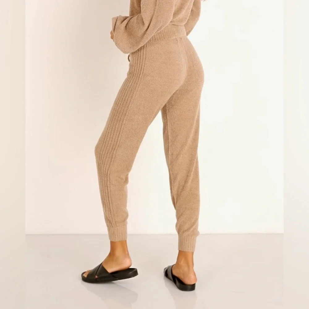SPIRITUAL GANGSTER Serenity Jogger in Camel Size medium